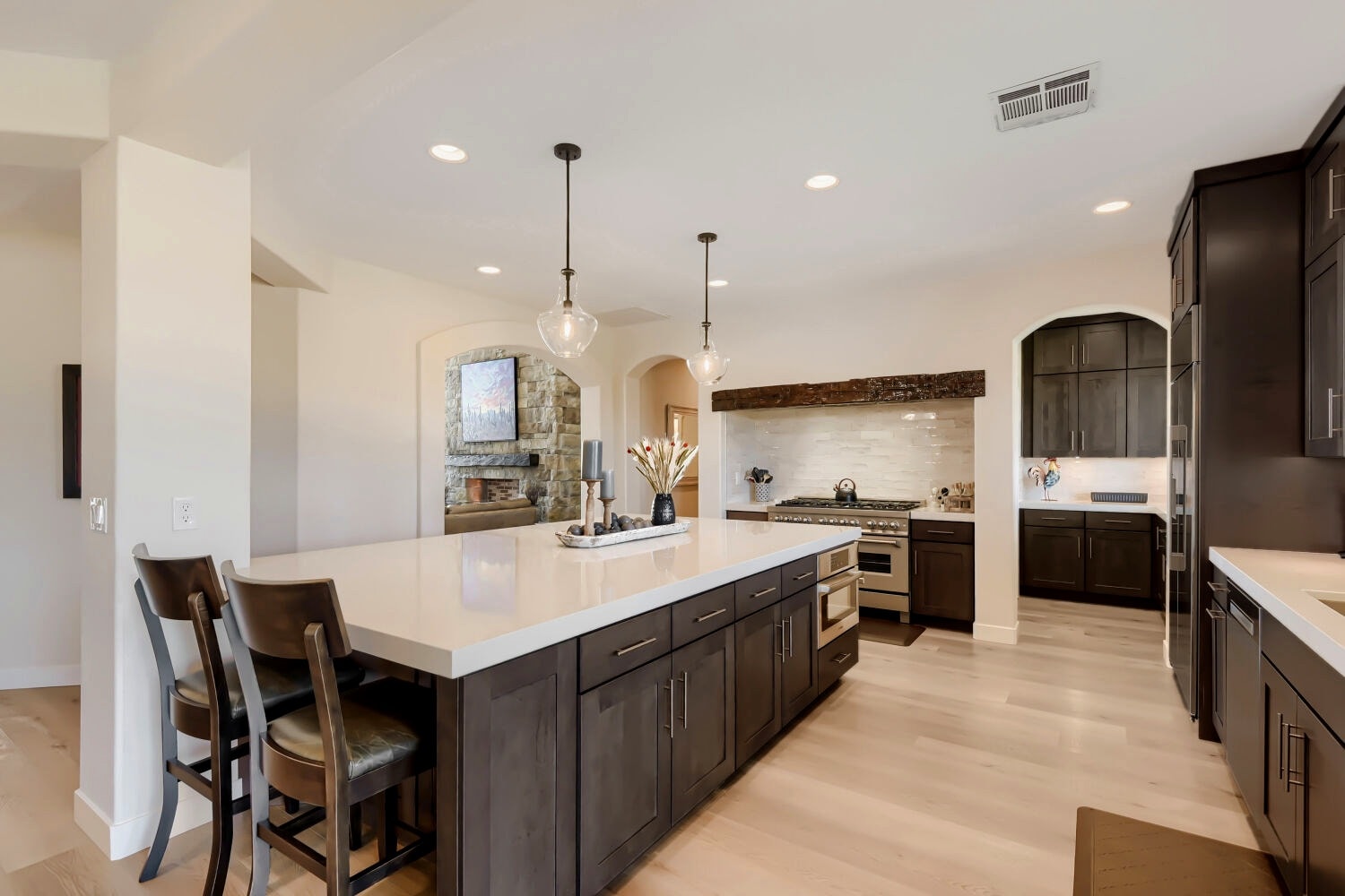 Kitchen dark cabinetry